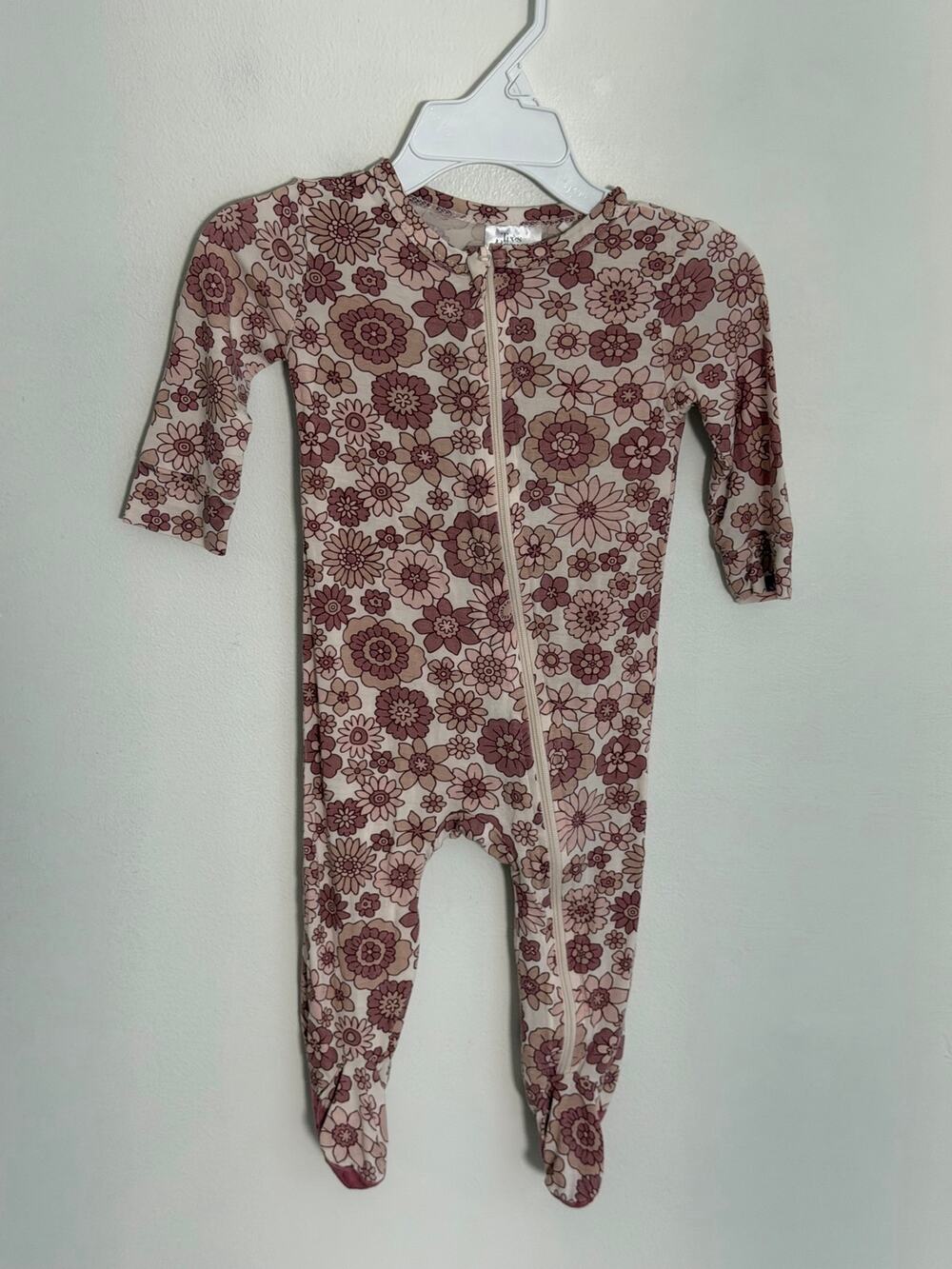 Très Beau et Belle Bamboo Floral Sleeper size 6-9 mo